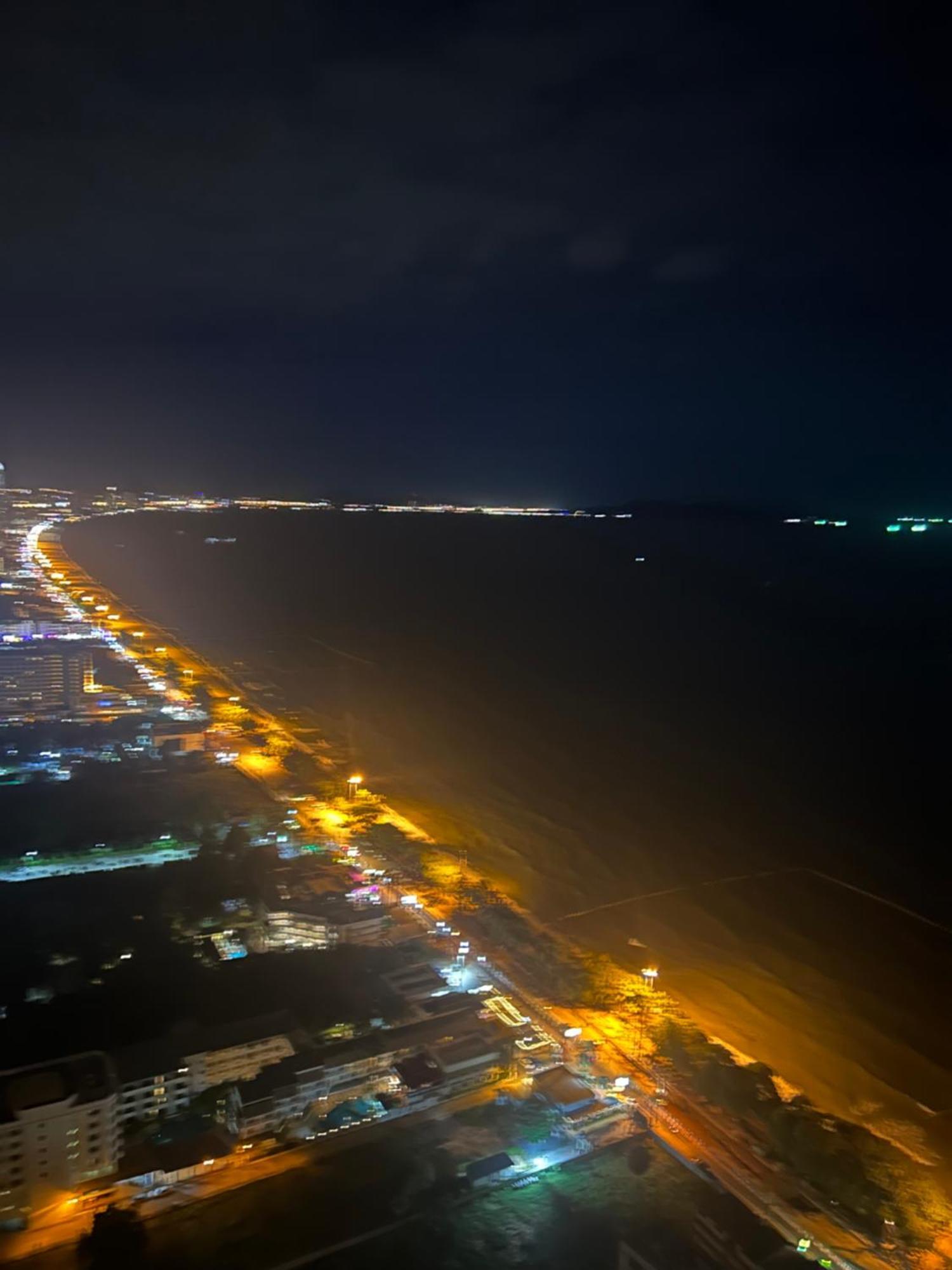 Copacabana Beach Jomtien 科帕卡巴纳海乔木提安海滩毗邻乔木提安夜市 외부 사진
